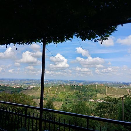 Casa Vacanza Il Colle Del Vento Калоссо Экстерьер фото