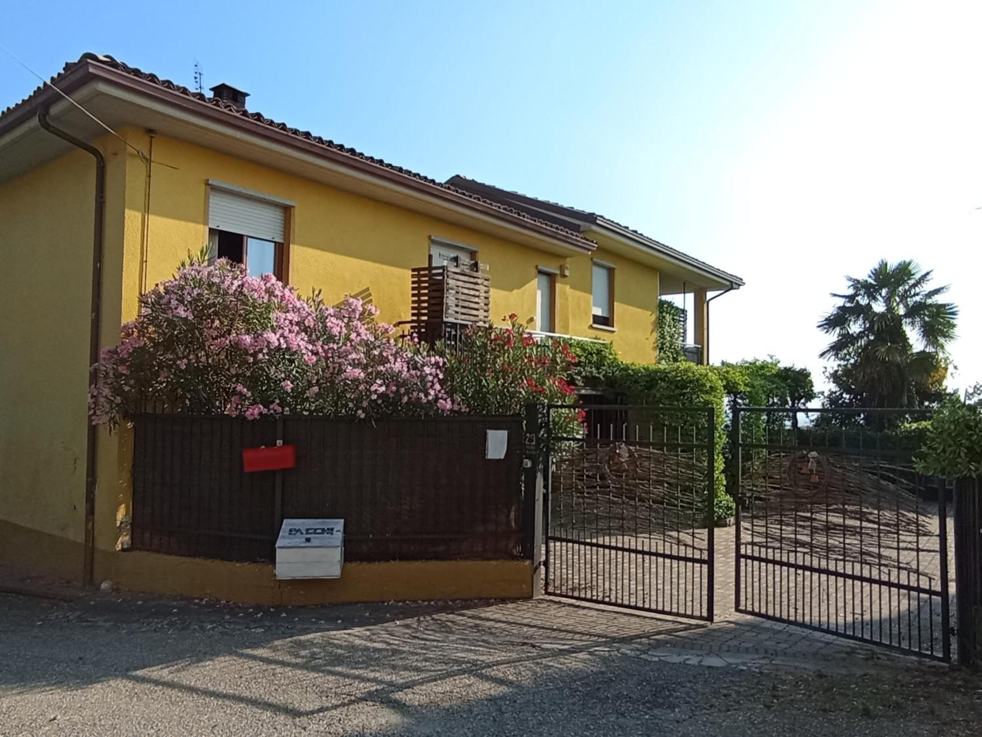 Casa Vacanza Il Colle Del Vento Калоссо Экстерьер фото