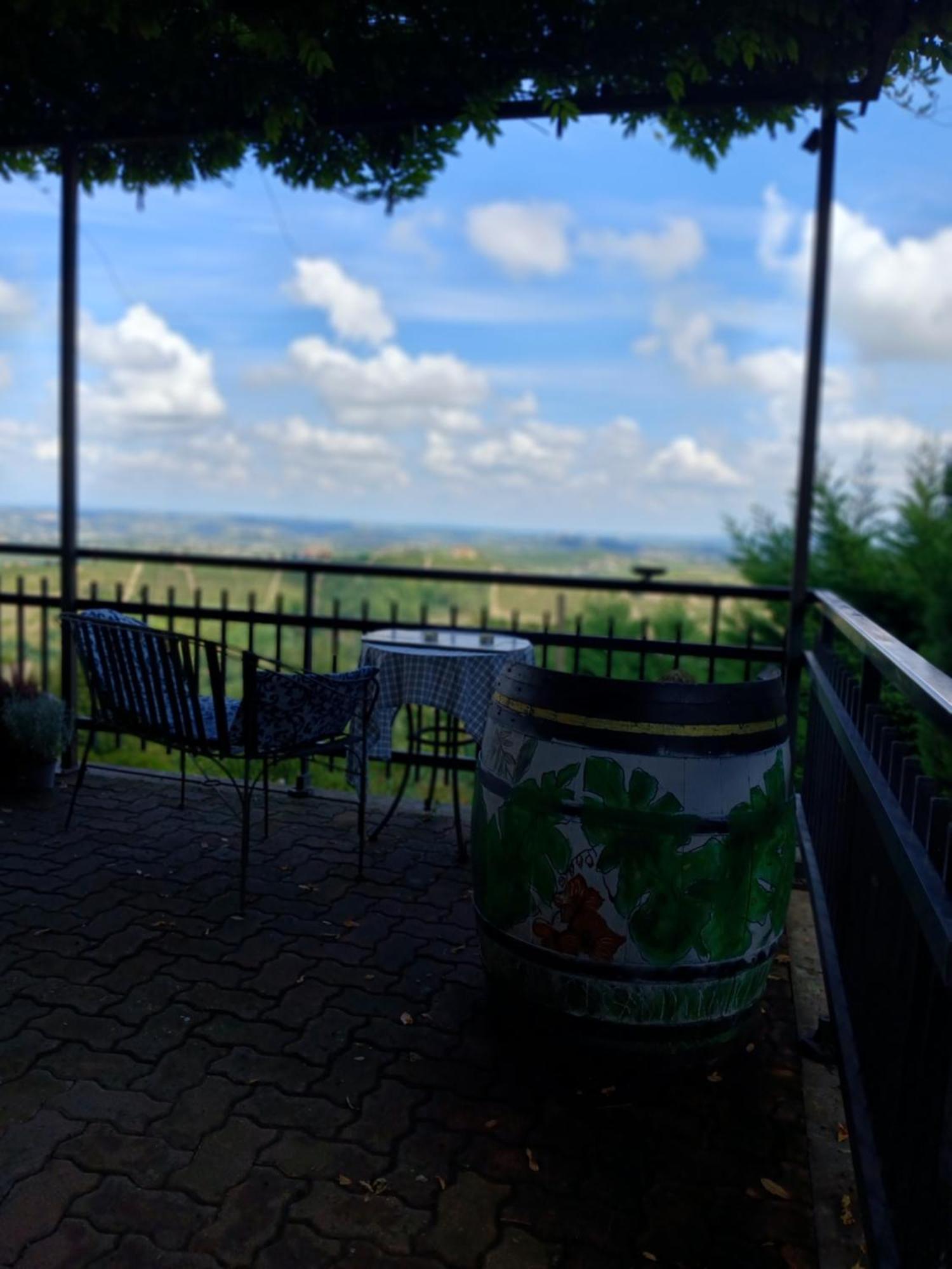 Casa Vacanza Il Colle Del Vento Калоссо Экстерьер фото